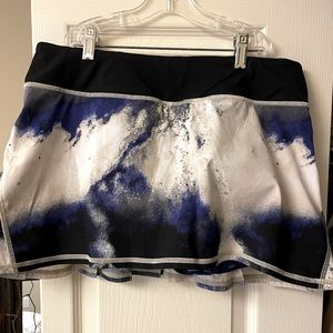 Running skort 8 size lulu